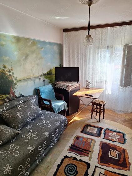 Apartament cu 4 camere decomandat, mobilat în Central