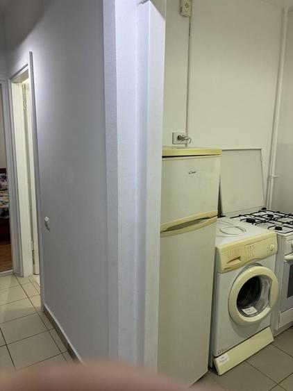 Apartament cu 2 camere decomandat, mobilat în Străulești