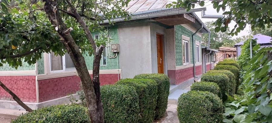 Casă cu Teren 1982 Mp în Valea Popii