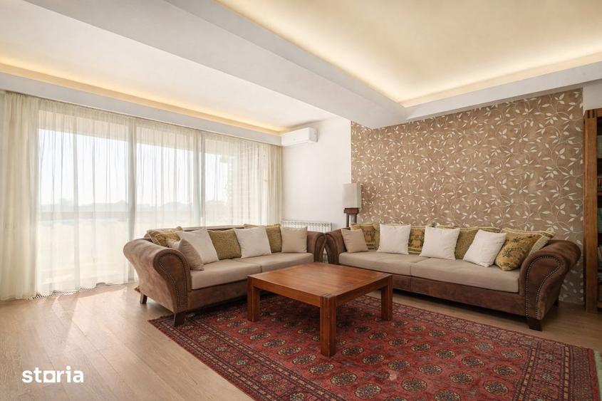 Apartament cu 4 camere, mobilat în Central