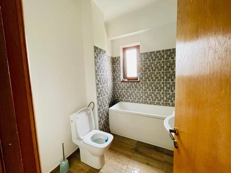 Apartament cu 3 camere decomandat, mobilat în Găvana Platou