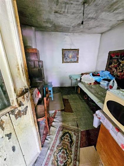 Casă individuală cu 5 camere cu Canalizare în Chercea