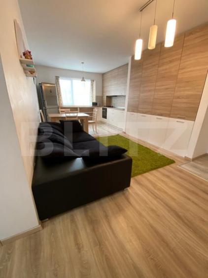 Apartament cu 3 camere semidecomandat în Florești