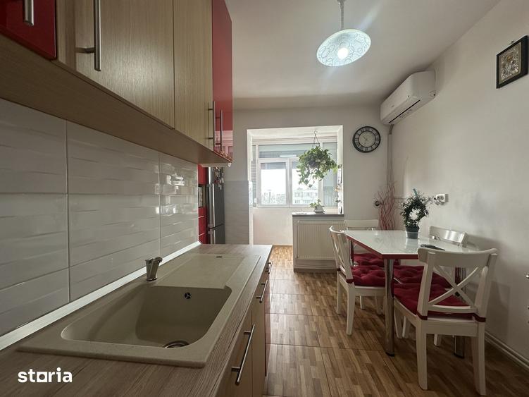 Apartament cu 3 camere decomandat în Cantacuzino