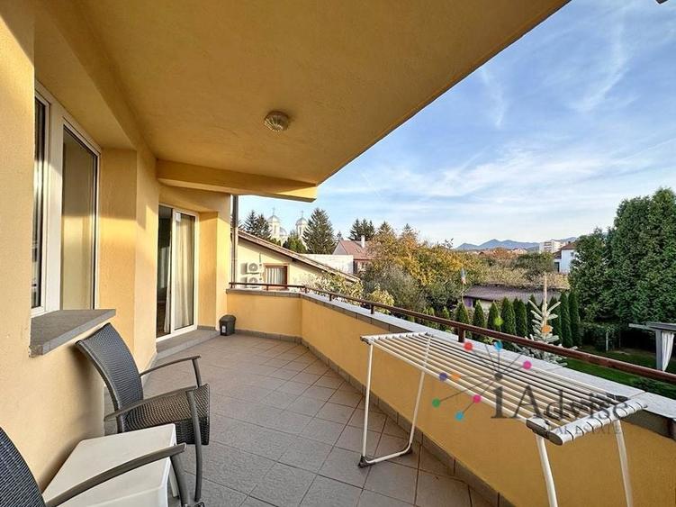 Apartament cu 4 camere decomandat, mobilat în Aurel Vlaicu