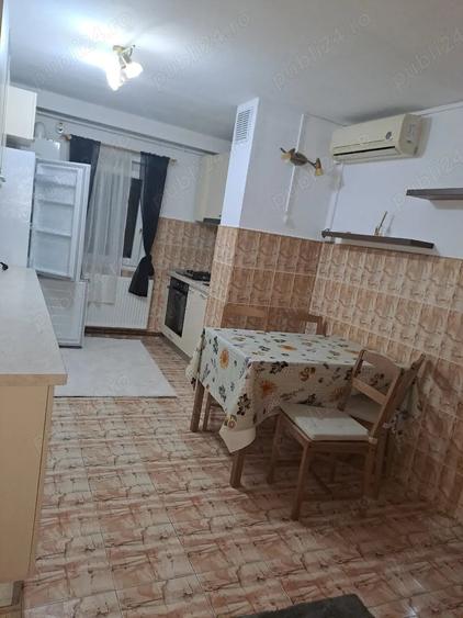 Apartament cu 3 camere decomandat în UTA