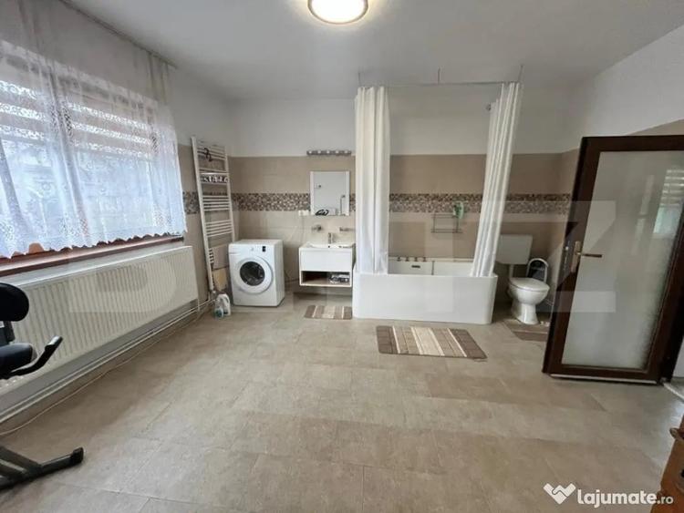 Casă cu 5 camere cu Teren 2000 Mp în Beclean