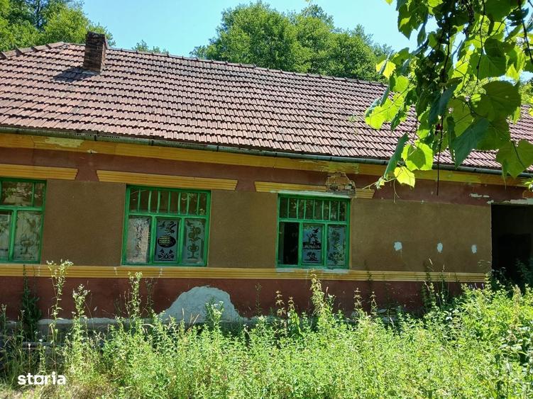 Casă cu 4 camere în Slatina de Mureș
