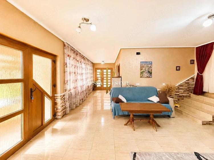 Casă cu Teren 1600 Mp în Iecea Mare