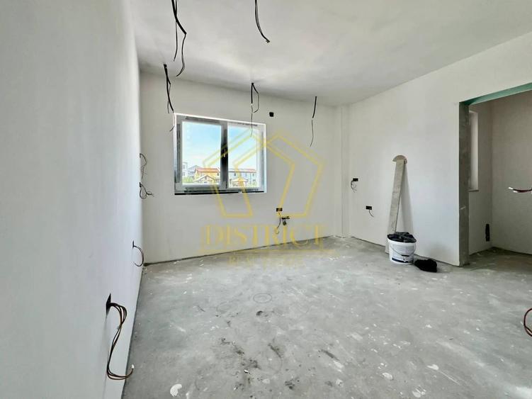 Duplex cu 5 camere cu Canalizare în Dumbrăvița