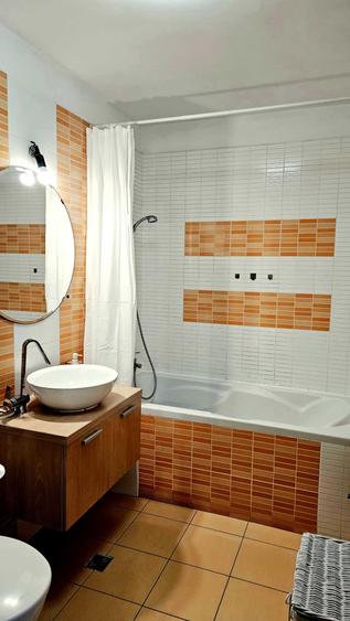 Apartament cu 2 camere semidecomandat în Florești