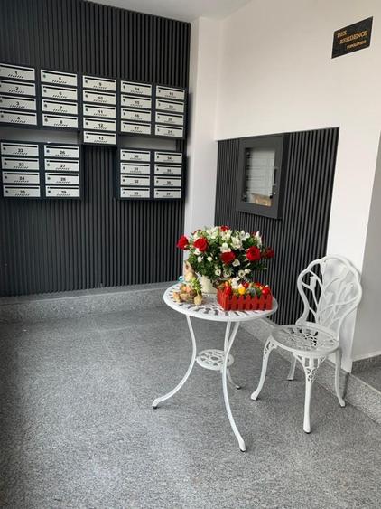 Apartament cu 3 camere semidecomandat în Topoloveni