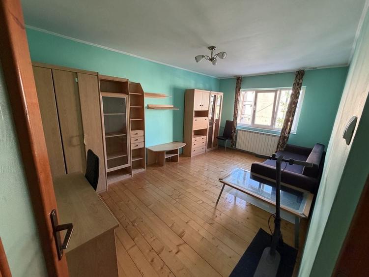 Apartament cu 2 camere decomandat în Nufărul