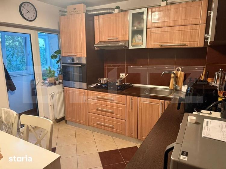 Apartament cu 3 camere decomandat în Micro 5
