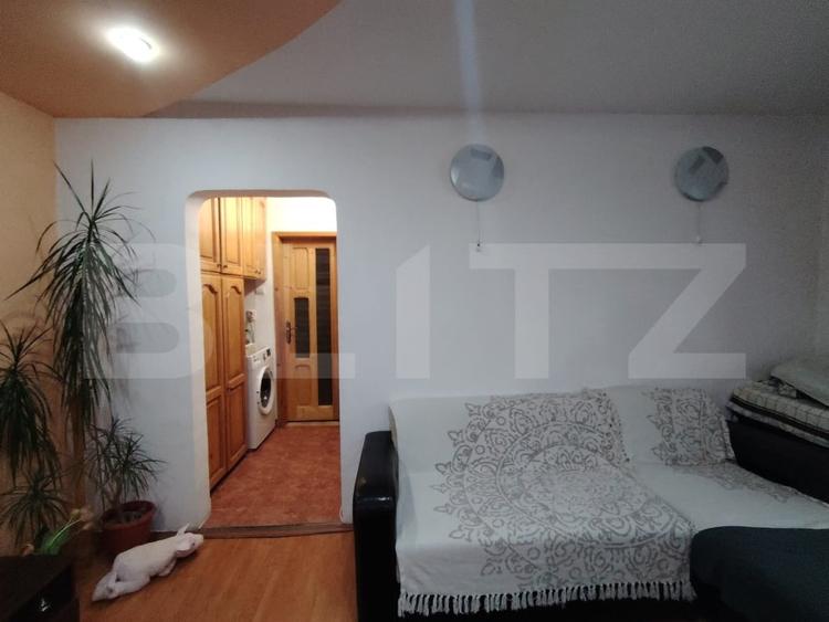 Apartament cu 3 camere semidecomandat, mobilat în Vatra Dornei