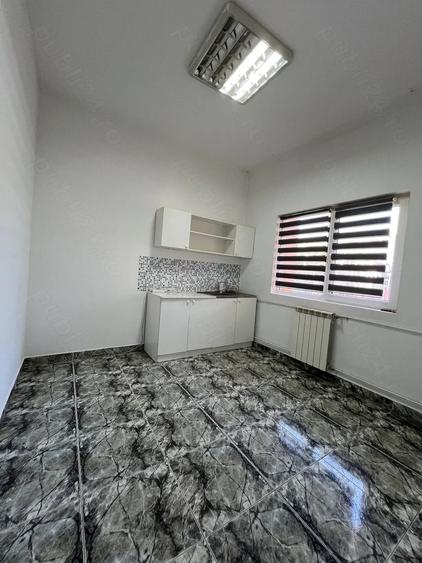 Casă cu 2 camere cu Teren 377 Mp în Republicii