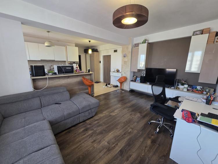 Apartament cu 2 camere în Km 4-5