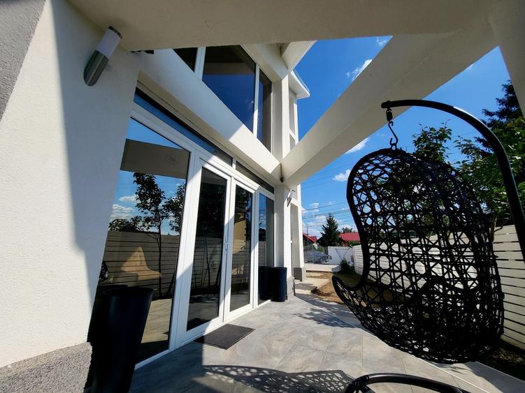 Casă cu 4 camere semidecomandat cu Teren 600 Mp în Corbeanca