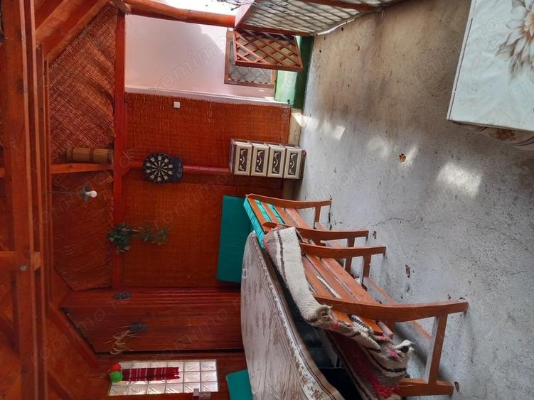 Casă cu 6 camere cu Teren 530 Mp în Măneciu