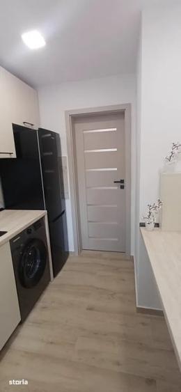 Apartament cu 2 camere semidecomandat, mobilat în Băneasa