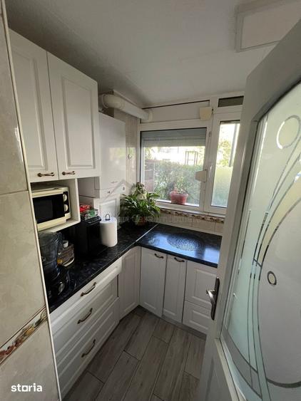 Apartament cu 4 camere decomandat în Nicolina