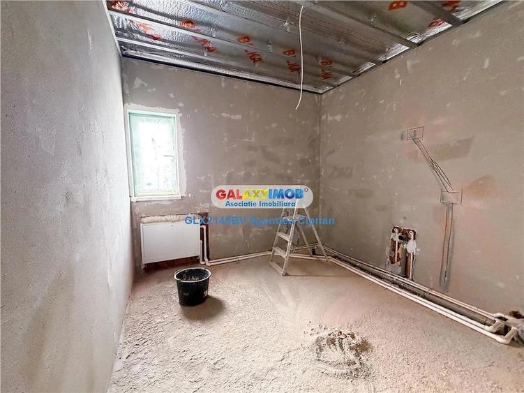 Casă cu Teren 270 Mp în Cristian