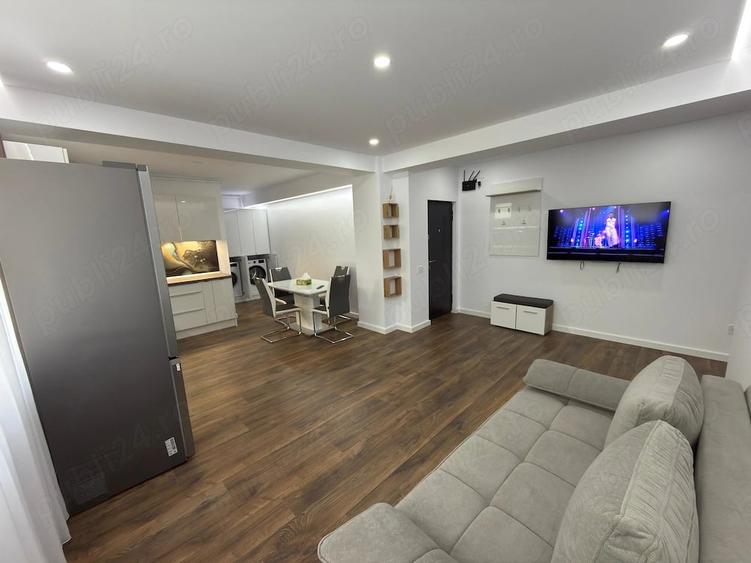 Apartament cu 2 camere decomandat în Central
