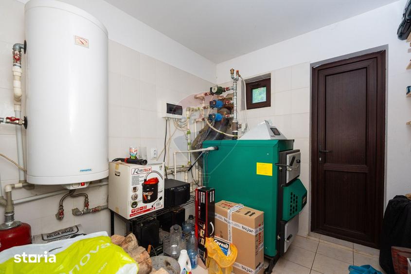 Casă cu 5 camere cu Teren 2340 Mp în Bălilești