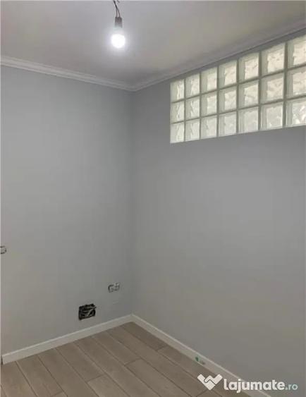 Apartament cu 4 camere decomandat în Horea