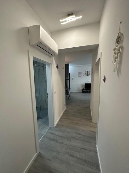 Apartament cu 3 camere decomandat în Aradului