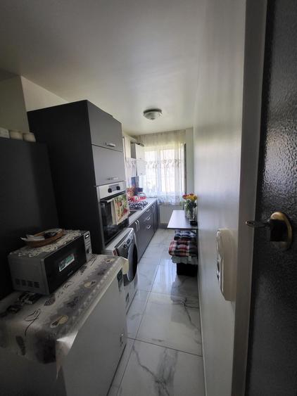 Apartament cu 2 camere semidecomandat în Valenta