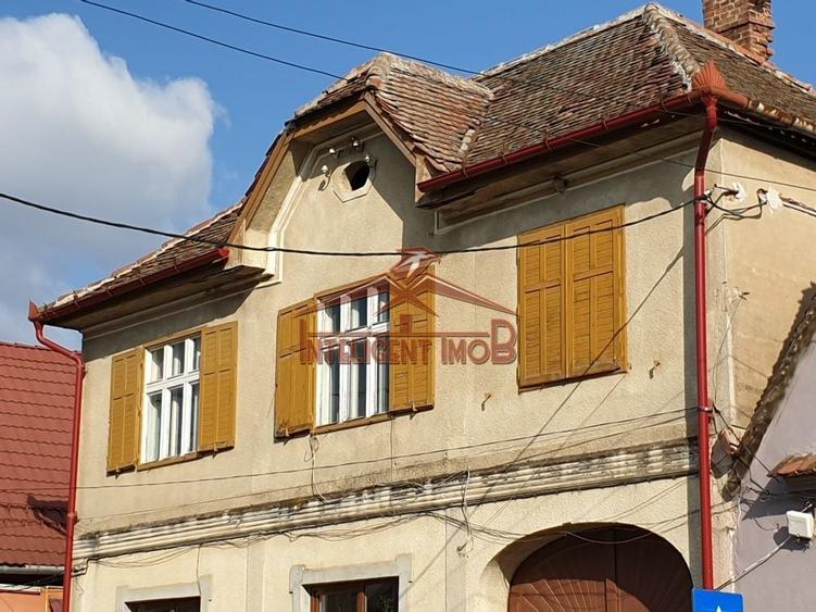 Apartament cu 2 camere semidecomandat în Turnișor