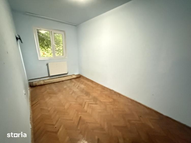 Apartament cu 2 camere nedecomandat în Girocului