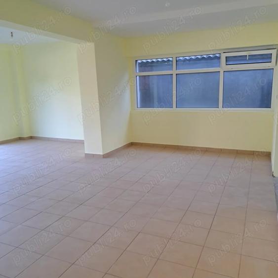 Spațiu comercial, de 111 mp, în Zamostea