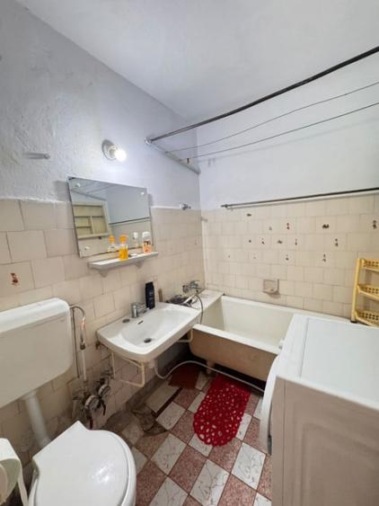 Apartament cu 2 camere semidecomandat în Tomis I