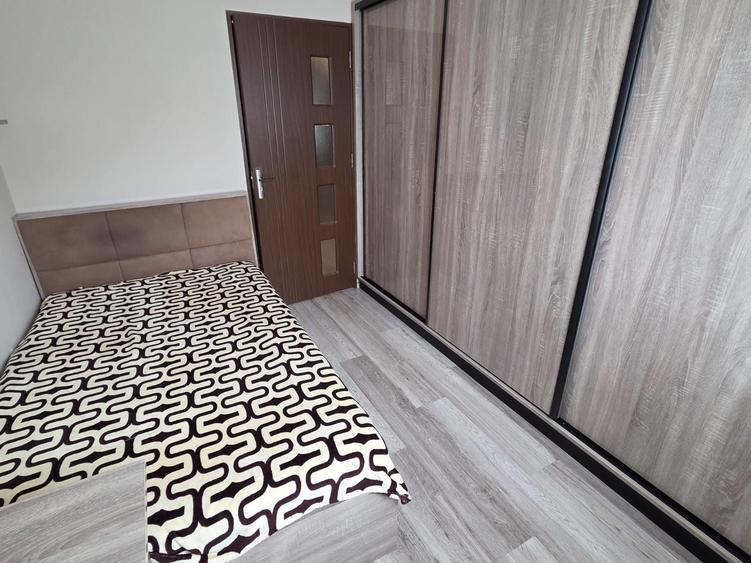 Apartament cu 3 camere decomandat în Nufărul