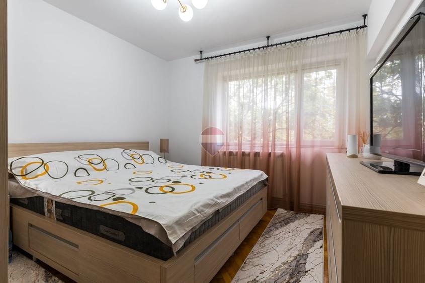 Apartament cu 3 camere decomandat, mobilat în Ultracentral