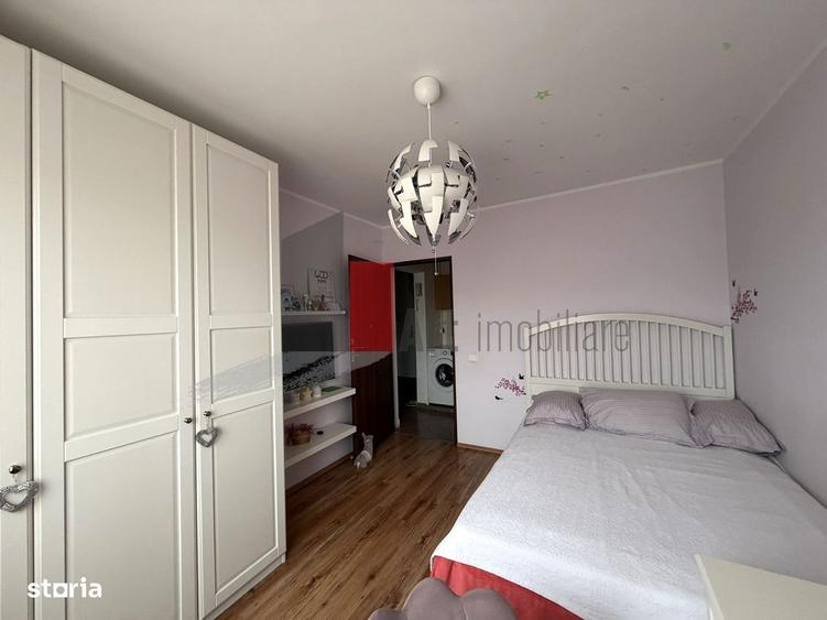 Apartament cu 4 camere decomandat în Berceni