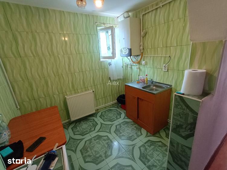 Apartament 3 camere / str Viitorului / etaj 4