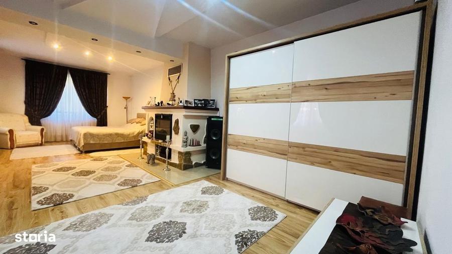 Casă cu 4 camere în Central