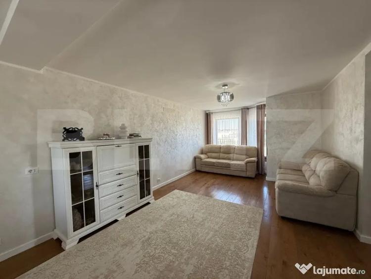 Casă cu 4 camere cu Teren 100 Mp în Central
