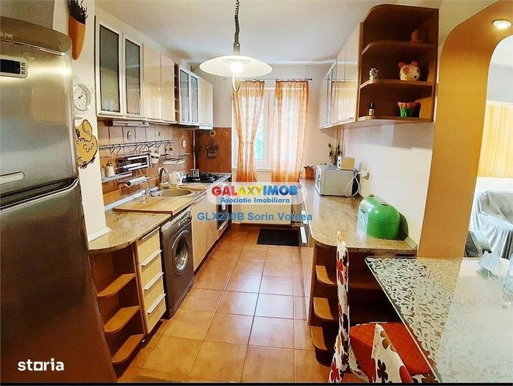 Apartament cu 4 camere semidecomandat în Drumul Taberei