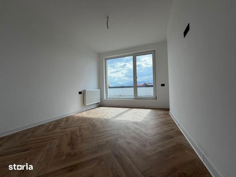 Apartament cu 4 camere în Tractorul
