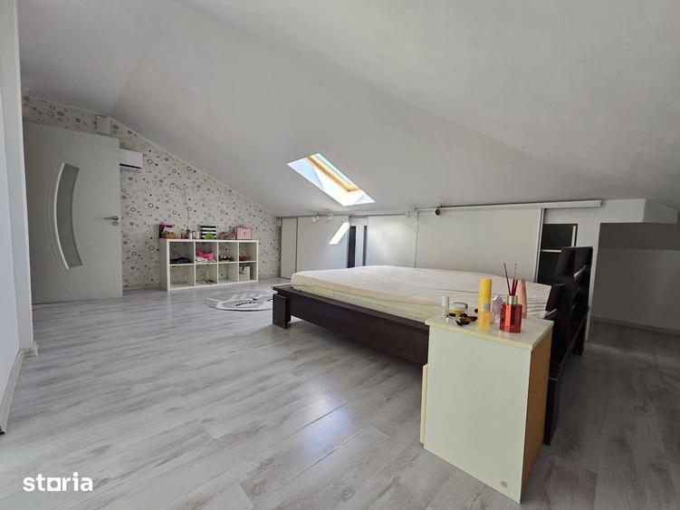 Apartament cu 4 camere decomandat în Dobroești