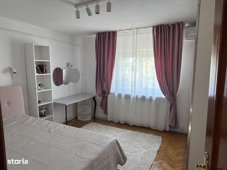 Apartament cu 3 camere decomandat în Brazda lui Novac