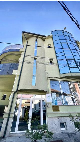 Spațiu comercial, de 70 mp, în Miorița