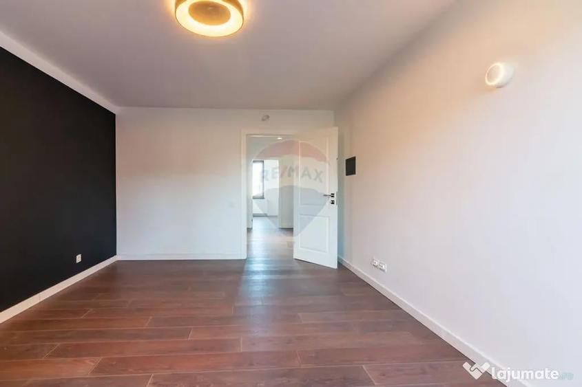 Casă cu 5 camere cu Teren 252 Mp în Corbeanca