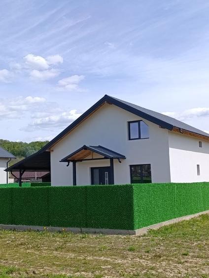 Casă cu 4 camere în Drăganu