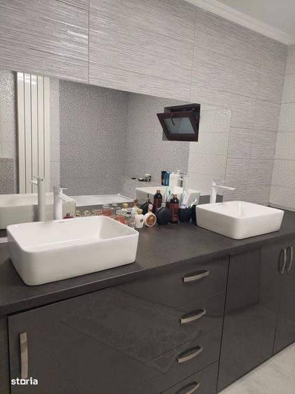 Casă cu 4 camere cu Teren 270 Mp în Central
