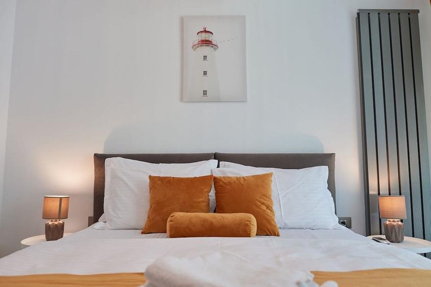 Apartament cu 3 camere decomandat în Mamaia-Sat